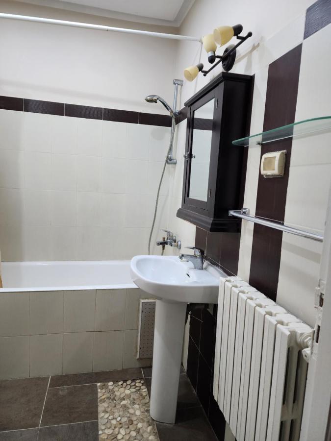 Duplex Bien Equipe Securise Avec Jardin Et Veranda La Marsa Bagian luar foto