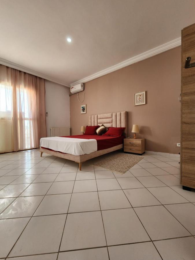 Duplex Bien Equipe Securise Avec Jardin Et Veranda La Marsa Bagian luar foto